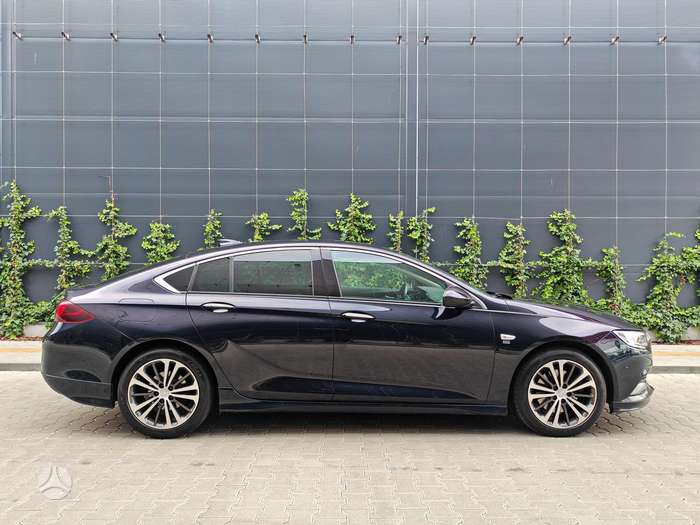 Opel Insignia, 2.0 l., hatchback