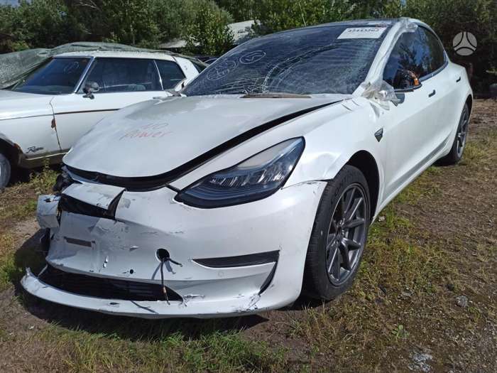 Tesla Model 3, 52 кВт·ч, Седан