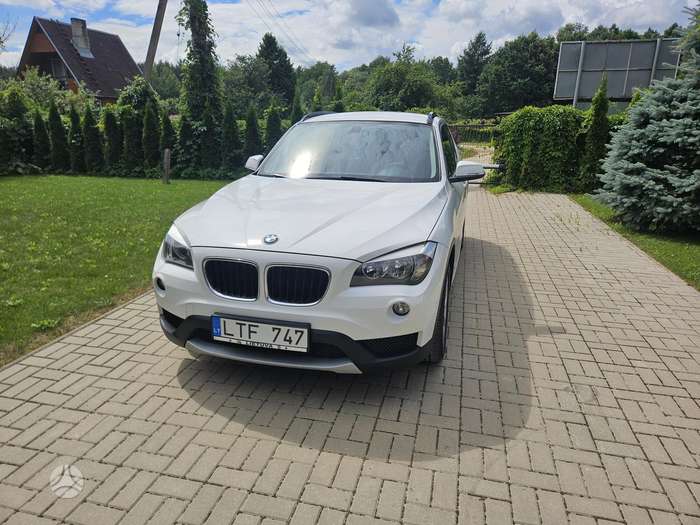 BMW X1, 2.0 l., Внедорожник / Кроссовер