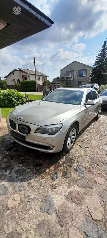 BMW 730, 3.0 l., Седан