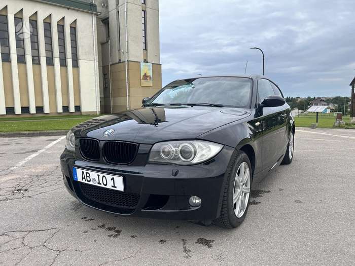 BMW 120, 2.0 l., hatchback