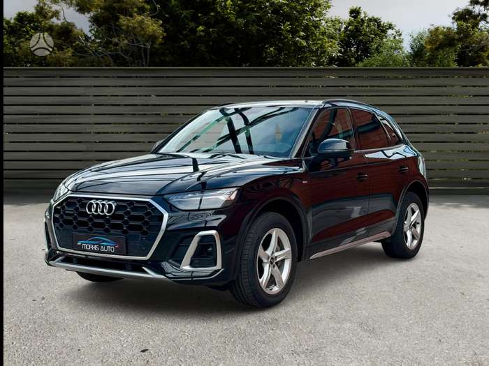 Audi Q5, 2.0 l., off-road / crossover
