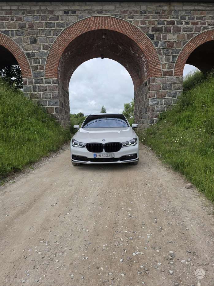 BMW 730, 3.0 l., Седан