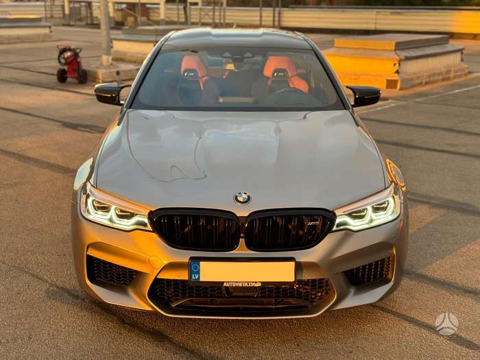 BMW M5, 4.4 l., Седан