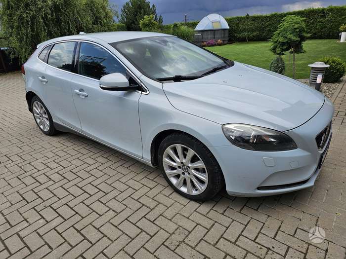 Volvo V40, 1.6 l., Хэтчбек