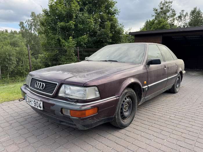 Audi V8, 3.6 l., Седан