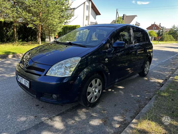 Toyota Corolla Verso, universalas