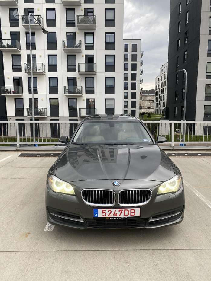 BMW 528, 2.0 l., Седан