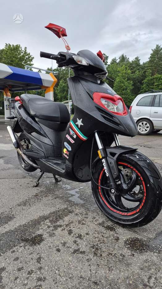 Piaggio Typhoon 50cc, scooters / mopeds
