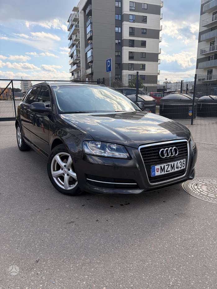 Audi A3, 1.6 l., Хэтчбек