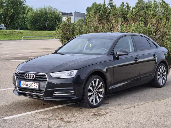 Audi A4, 2.0 l., Седан