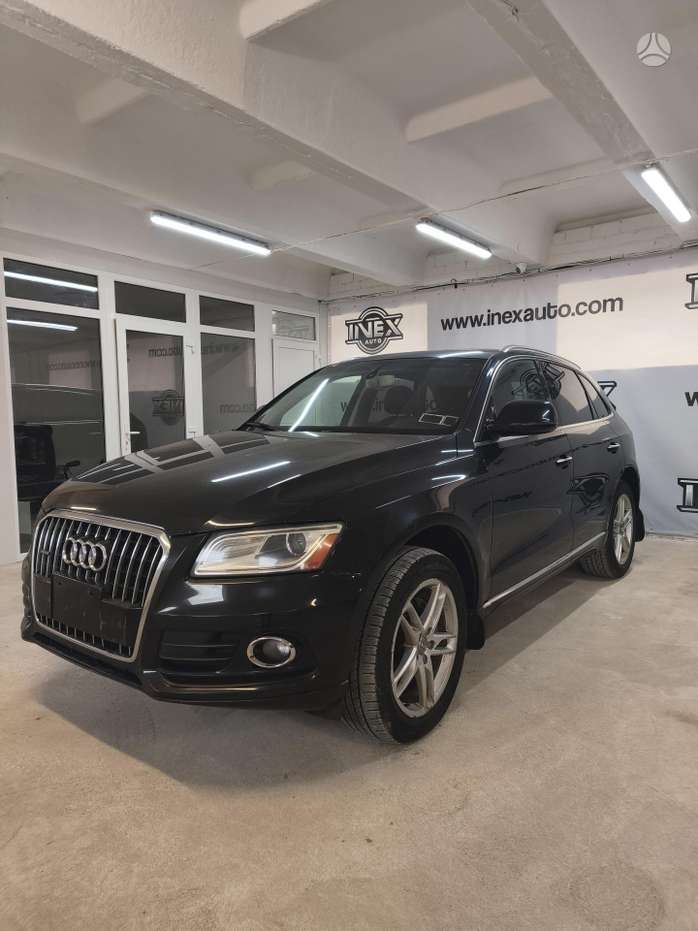 Audi Q5, 2.0 l., off-road / crossover