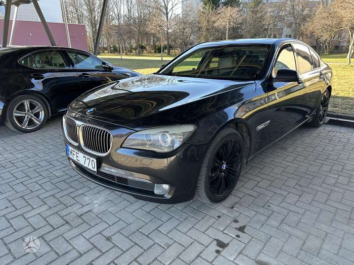 BMW 730, 3.0 l., Седан