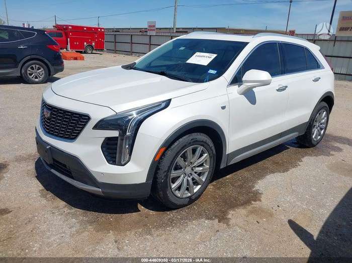 Cadillac XT4, 2.0 l., off-road / crossover