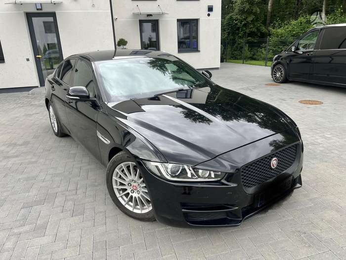Jaguar XE, 2.0 l., Седан