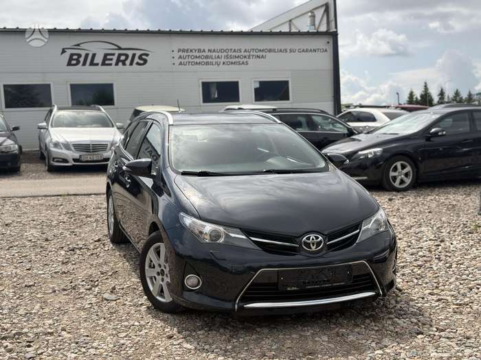 Toyota Auris, 2.0 l., Универсал