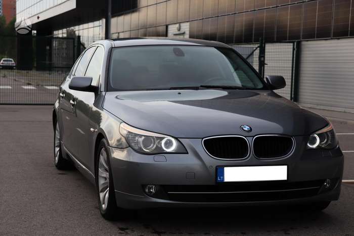 BMW 520, 2.0 l., Седан