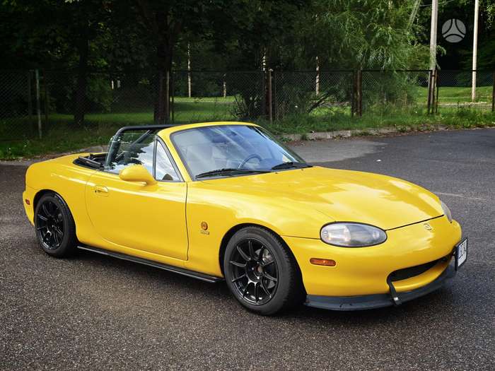 Mazda MX-5, 1.6 l., convertible