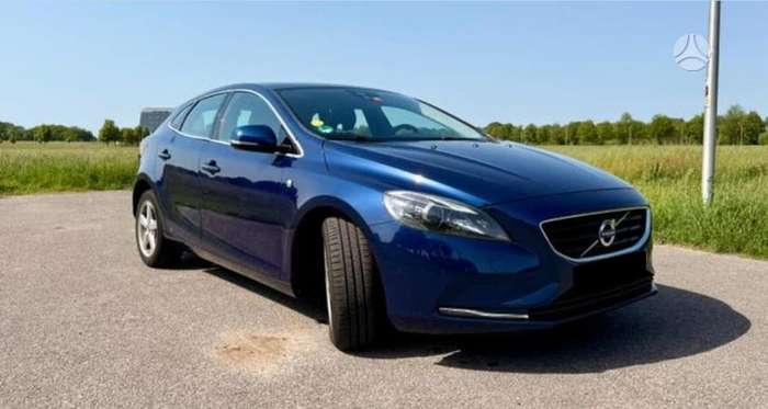 Volvo V40, 2.0 l., hatchback
