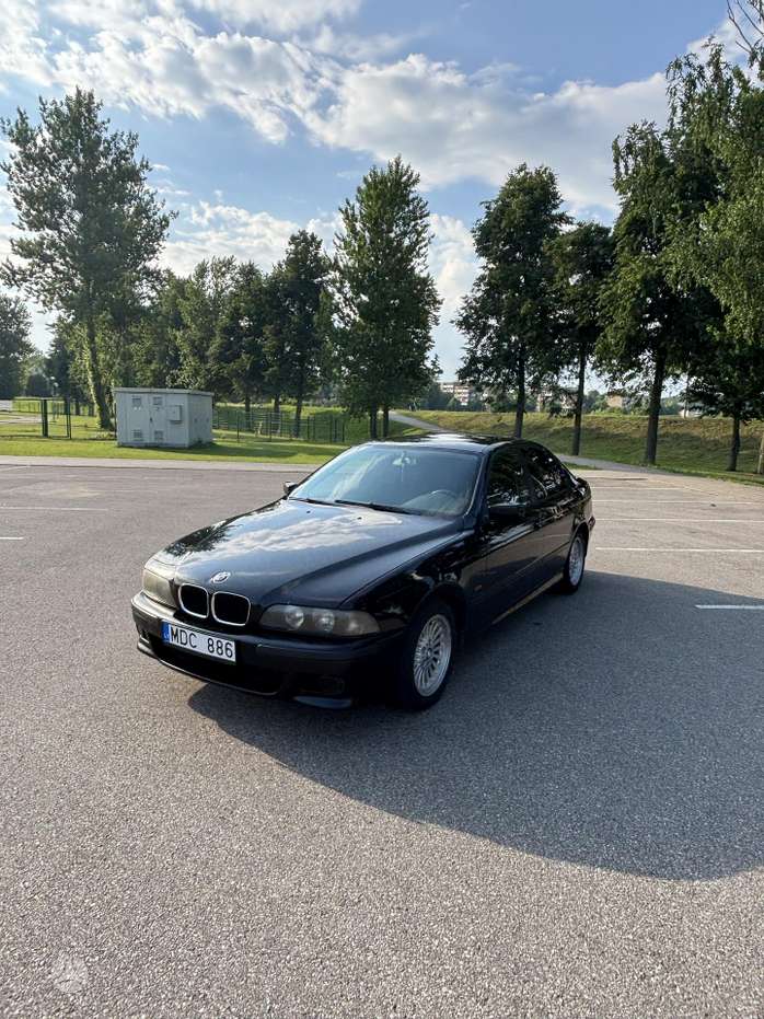BMW 520, 2.0 l., Седан