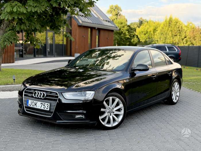 Audi A4, 2.0 l., Седан