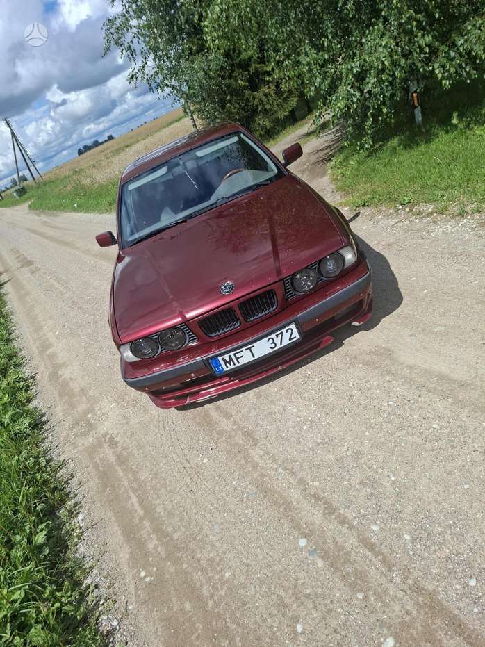 BMW 520, 2.0 l., Седан