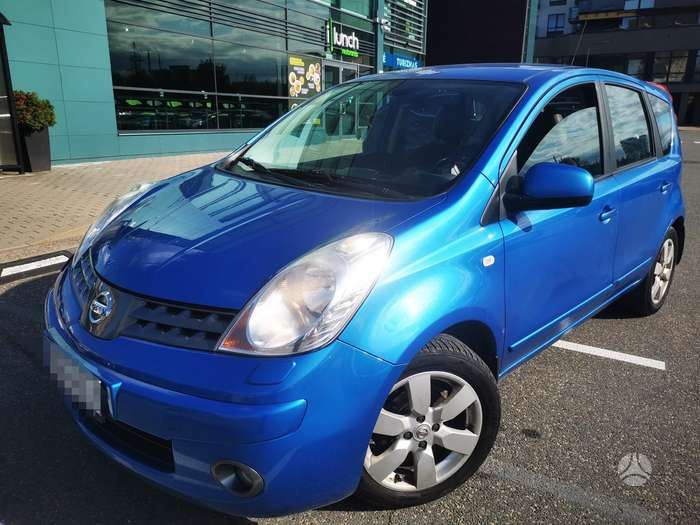 Nissan Note, 1.6 l., hatchback