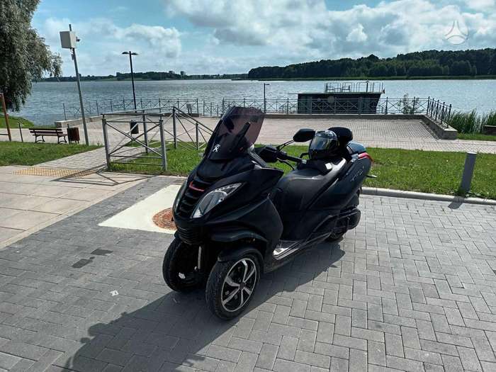 Peugeot Metropolis 400cc, трициклы