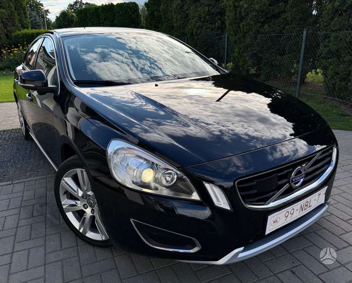 Volvo S60, 2.4 l., Седан