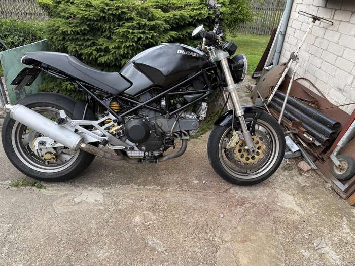 Ducati Monster 900cc, street / classic