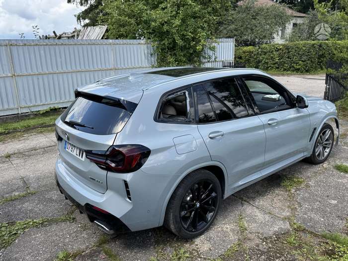 BMW X3, off-road / crossover