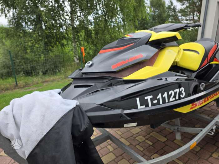 Sea-Doo GTR215, jet skis
