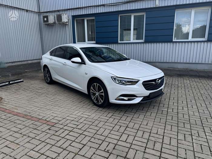 Opel Insignia, 1.5 l., Хэтчбек