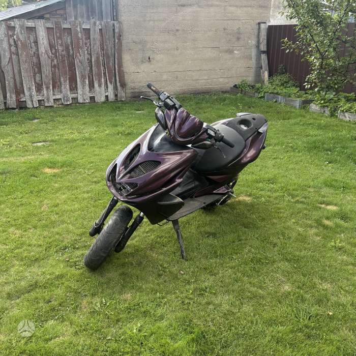 Yamaha Aerox 49cc, мотороллеры / мопеды