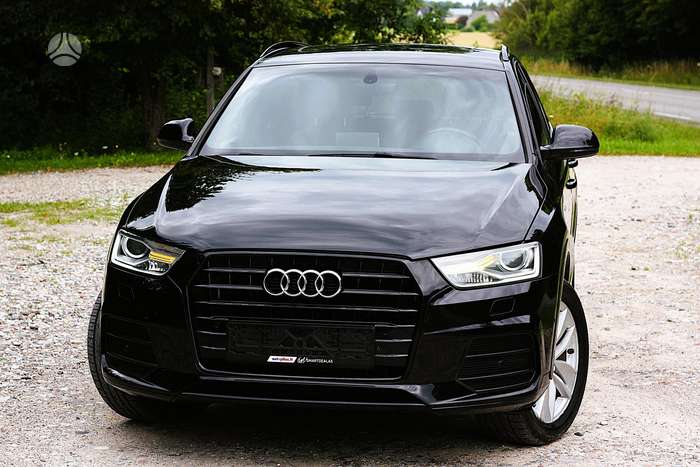 Audi Q3, 2.0 l., off-road / crossover