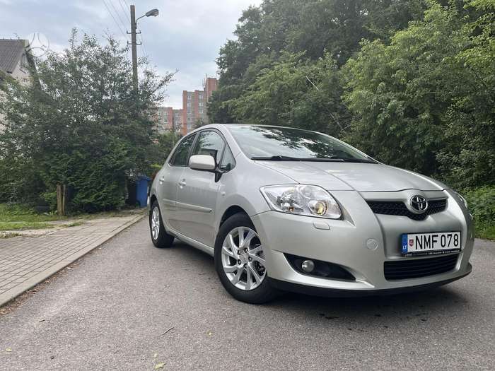Toyota Auris, 1.6 l., hatchback
