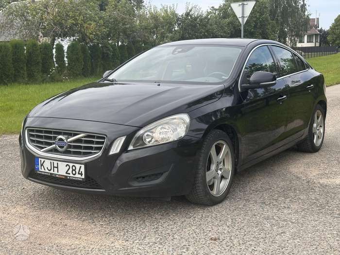 Volvo S60, 2.0 l., Седан