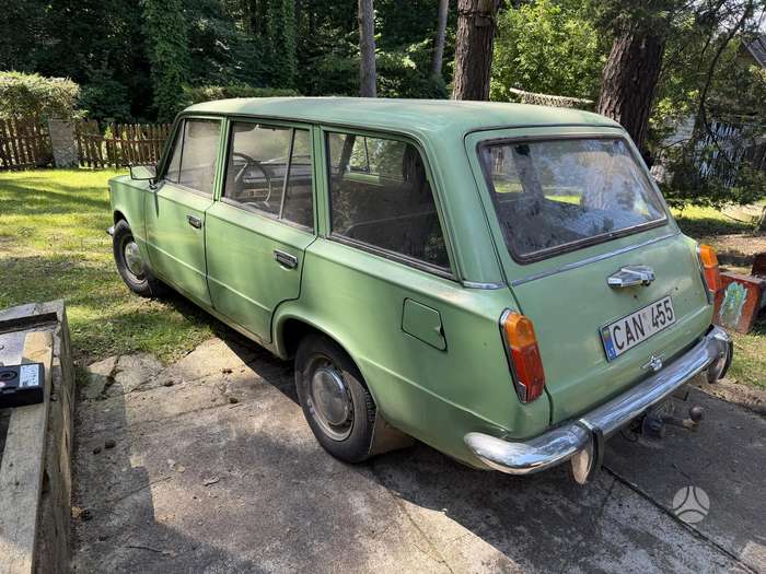 Lada 2102, universalas