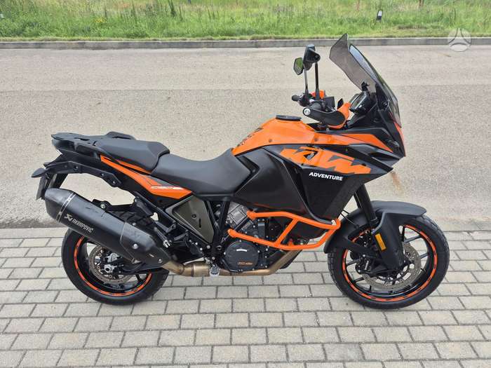 KTM Adventure 1090cc, enduro / adventure