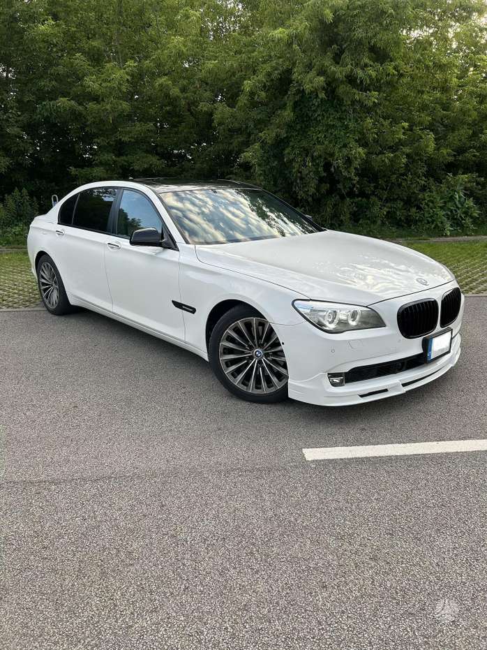 BMW 730, 3.0 l., Седан
