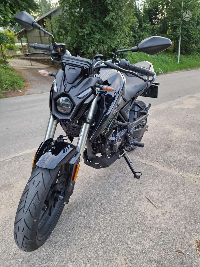 VOGE 125R 125cc, street / classic