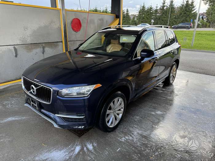 Volvo XC90, 2.0 l., off-road / crossover