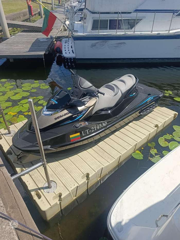 Sea-Doo Gtx300, jet skis