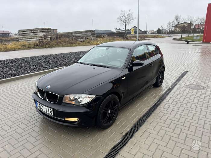 BMW 120, 2.0 l., hatchback