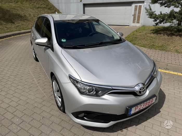 Toyota Auris, 1.6 l., hatchback