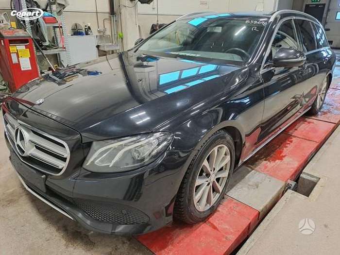 Mercedes-Benz E220, Универсал