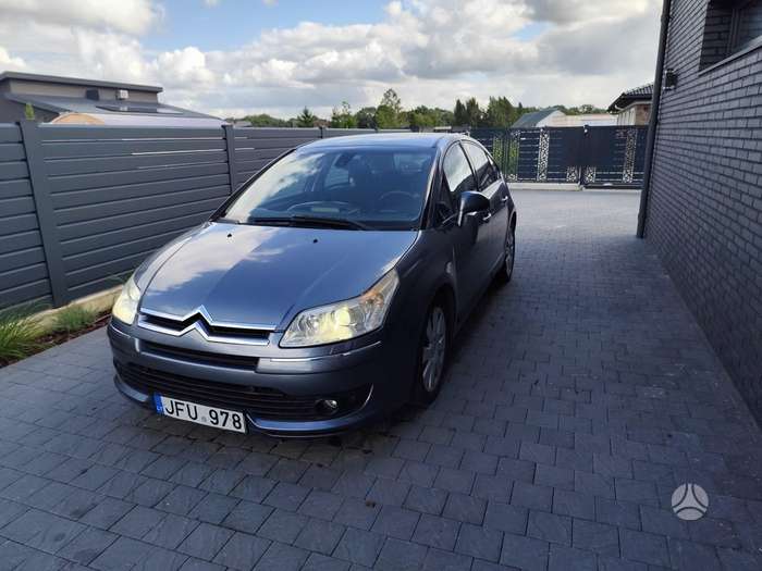 Citroen C4, 2.0 l., Хэтчбек