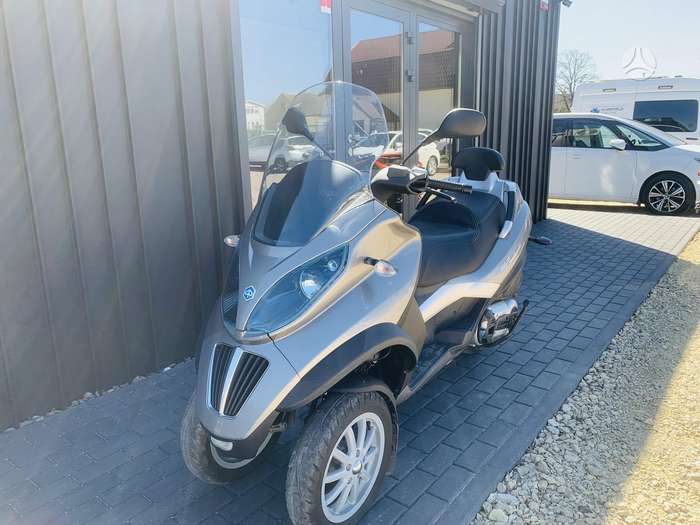 Piaggio MP3 400cc, tricikli