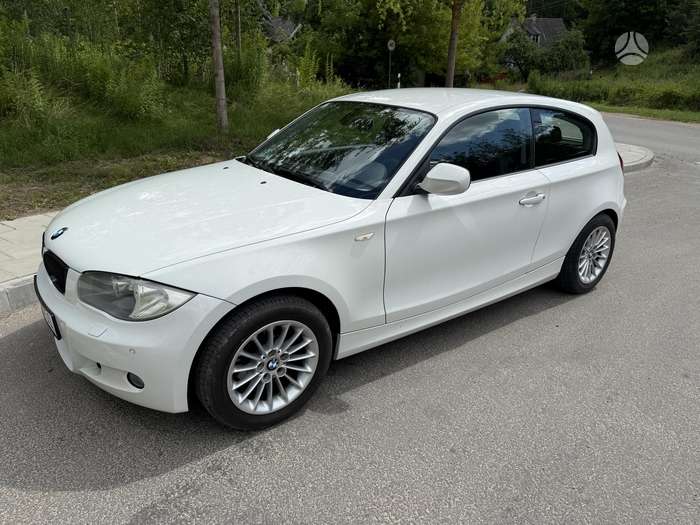 BMW 118, 2.0 l., hatchback