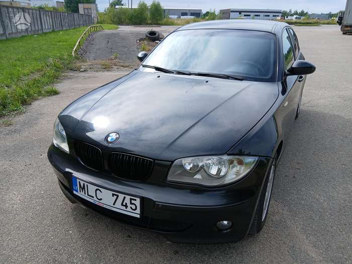 BMW 120, 2.0 l., hatchback